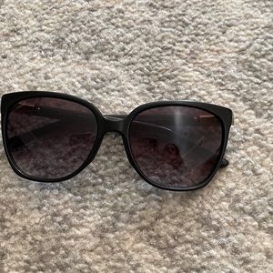 Great condition, Gucci sunglasses! Flexible, non breakable arms.